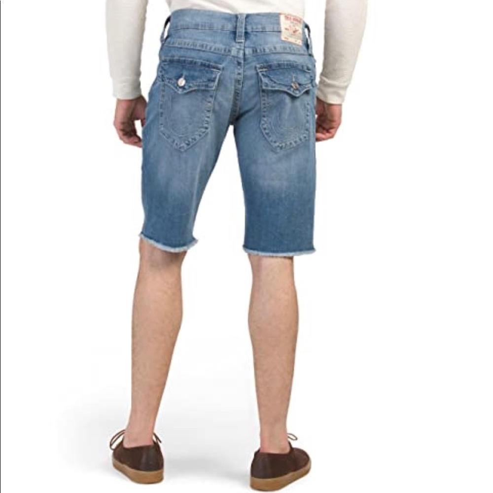 True Religion Ricky Flap Raw Edge Short - Picture 4 of 9